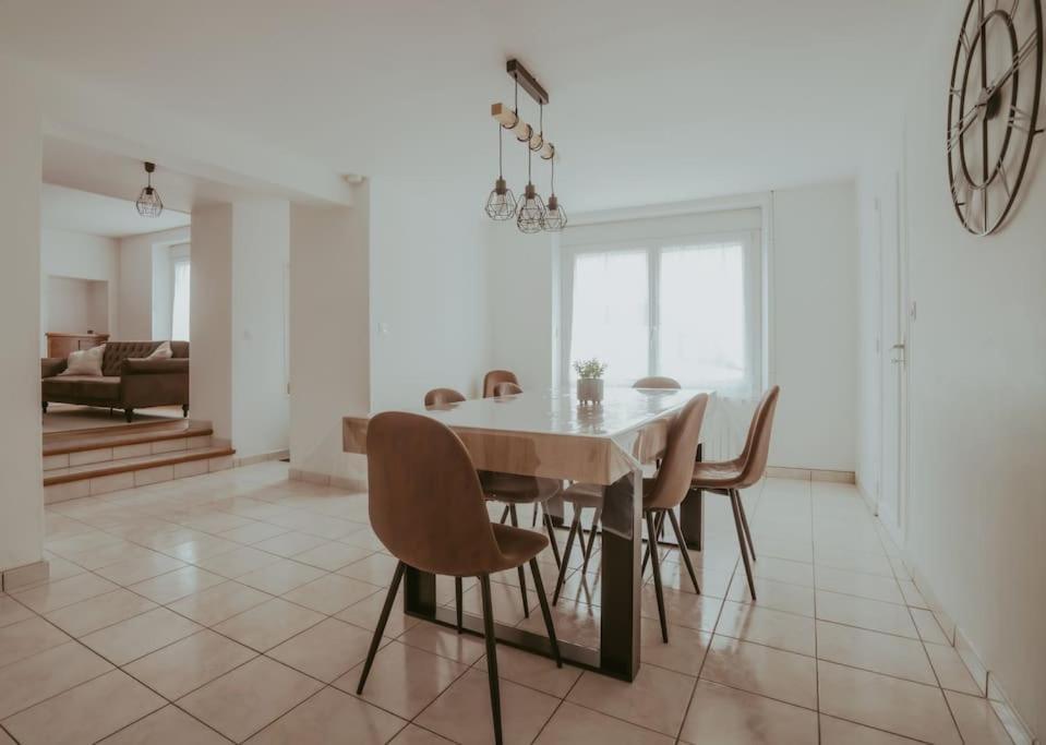 Grande Maison Tout Confort Au Coeur De Nogent Bagian luar foto